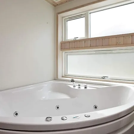 10 Person In Albaek-by Traum Ålbæk