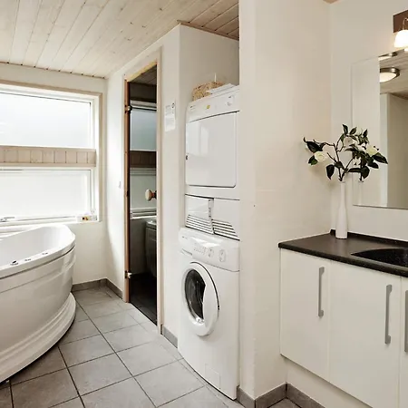 10 Person In Albaek-by Traum