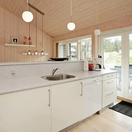 10 Person In Albaek-by Traum