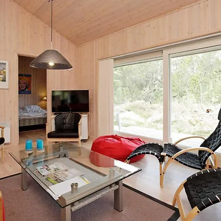 10 Person In Albaek-by Traum *